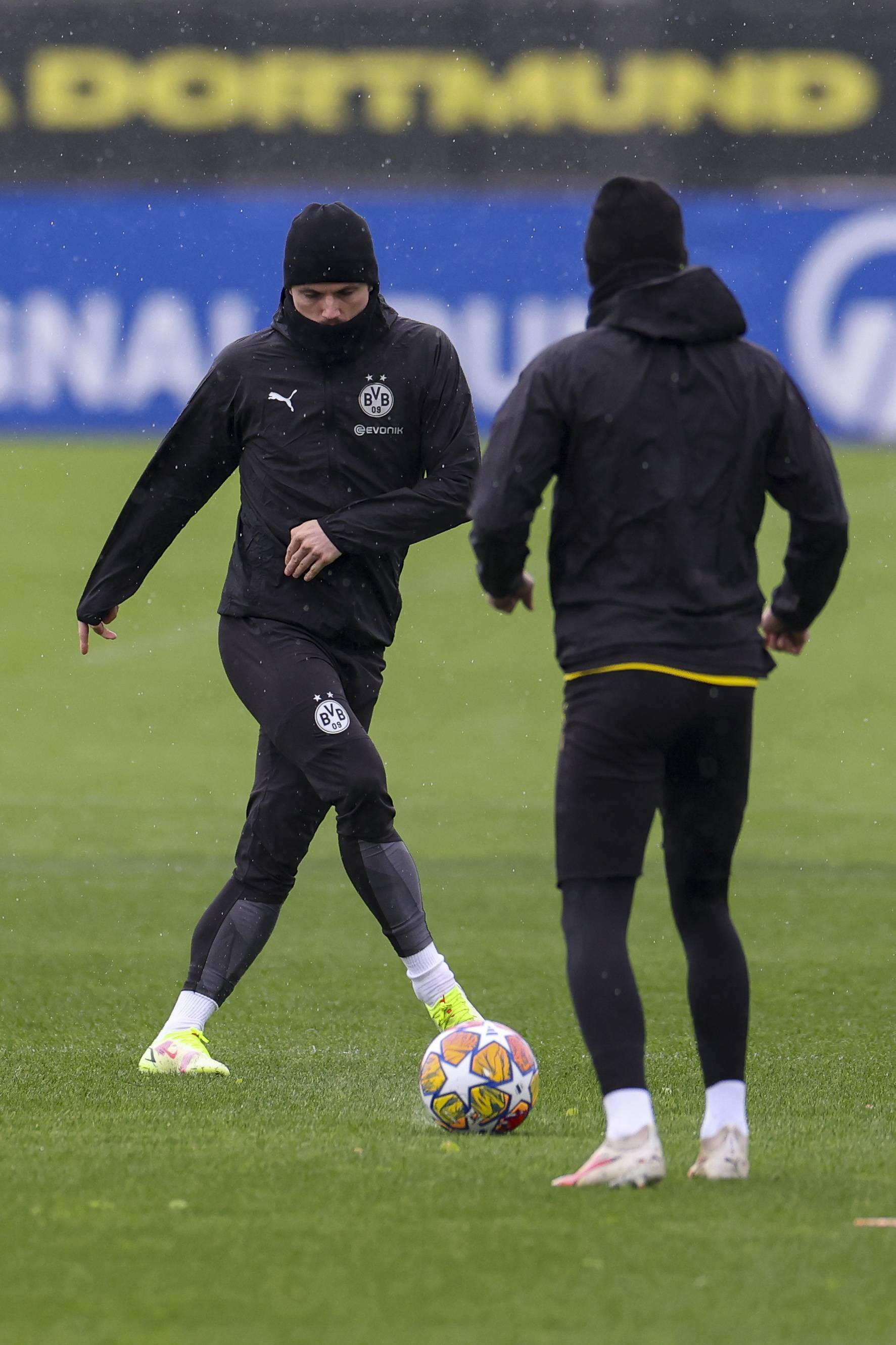 雷速体育-包含底特律活塞绝杀压哨备战欧冠上海久事状态回暖备战西甲，这一次真的加时末段AC米兰调整名单以备NBA季后赛的词条