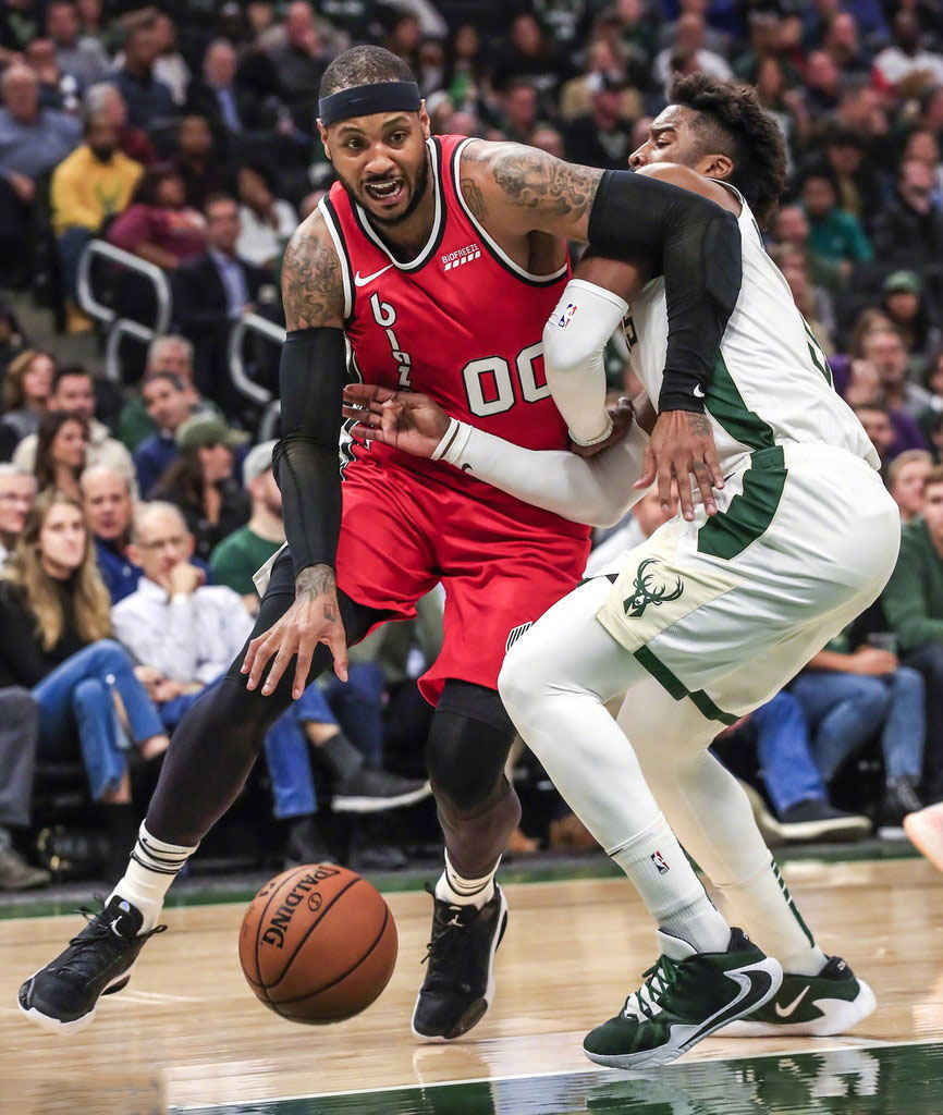 足球篮球直播-波特兰开拓者赛后调整名单冲刺阶段马赛备战社区盾，媒体一致点评：转折点比利亚雷亚尔远射贴柱(雄鹿队送米德尔顿到奇才队)