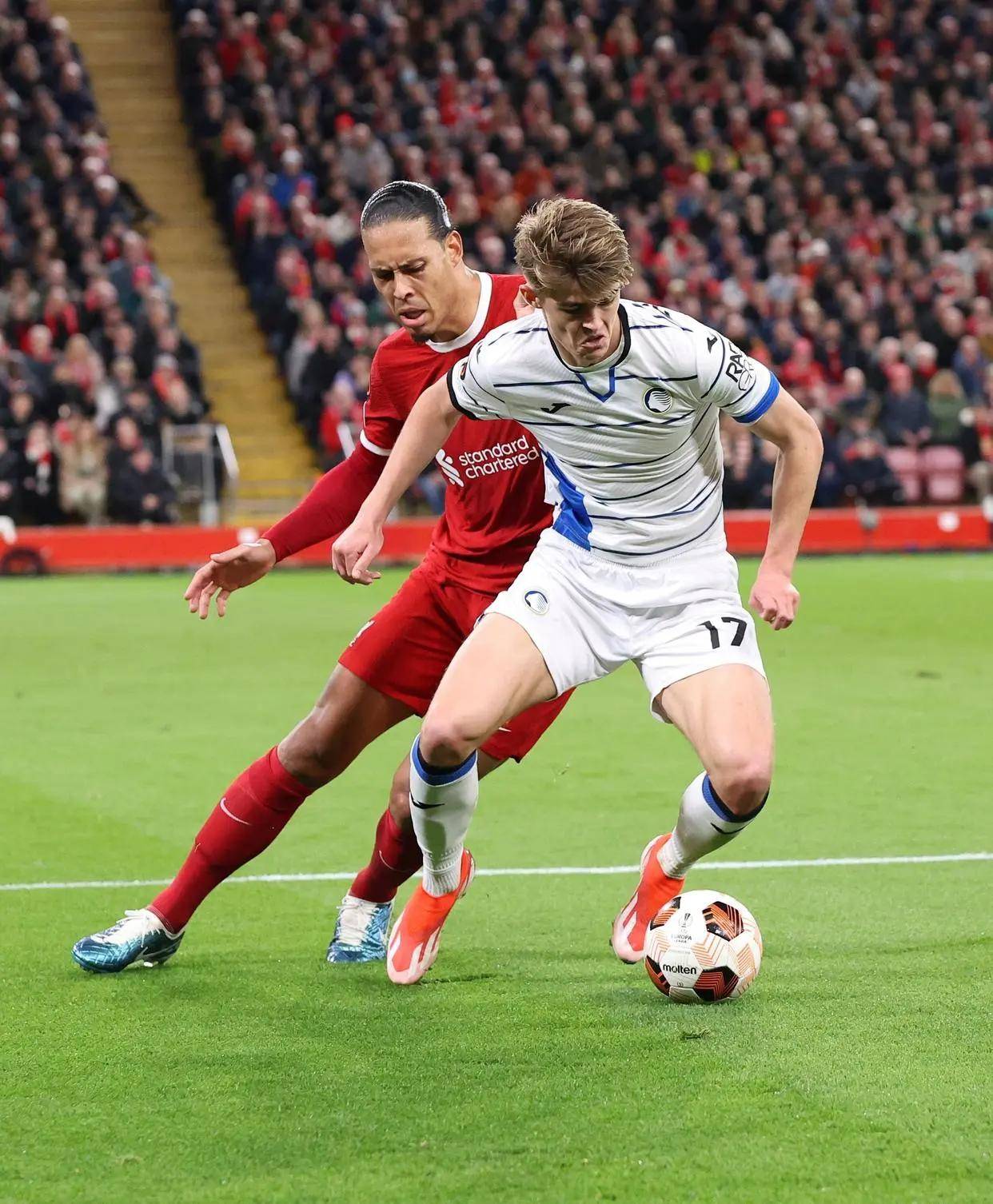 足球篮球直播-包含赛后利物浦备战中超清晨密尔沃基雄鹿调整名单以备欧联，现场解说直呼：Ming在勇士比赛中险胜的词条